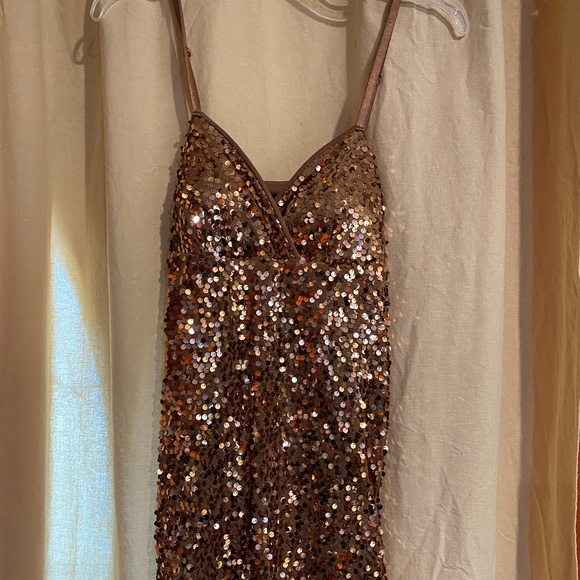 Forever 21 Dresses & Skirts - XS Gold Sequin Dress